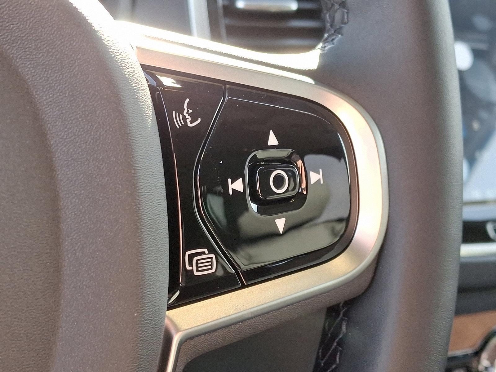 2025 Volvo XC90 Vehicle Photo in Trevose, PA 19053