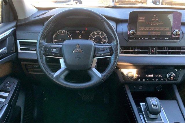 2022 Mitsubishi Outlander Vehicle Photo in KANSAS CITY, MO 64114-4502