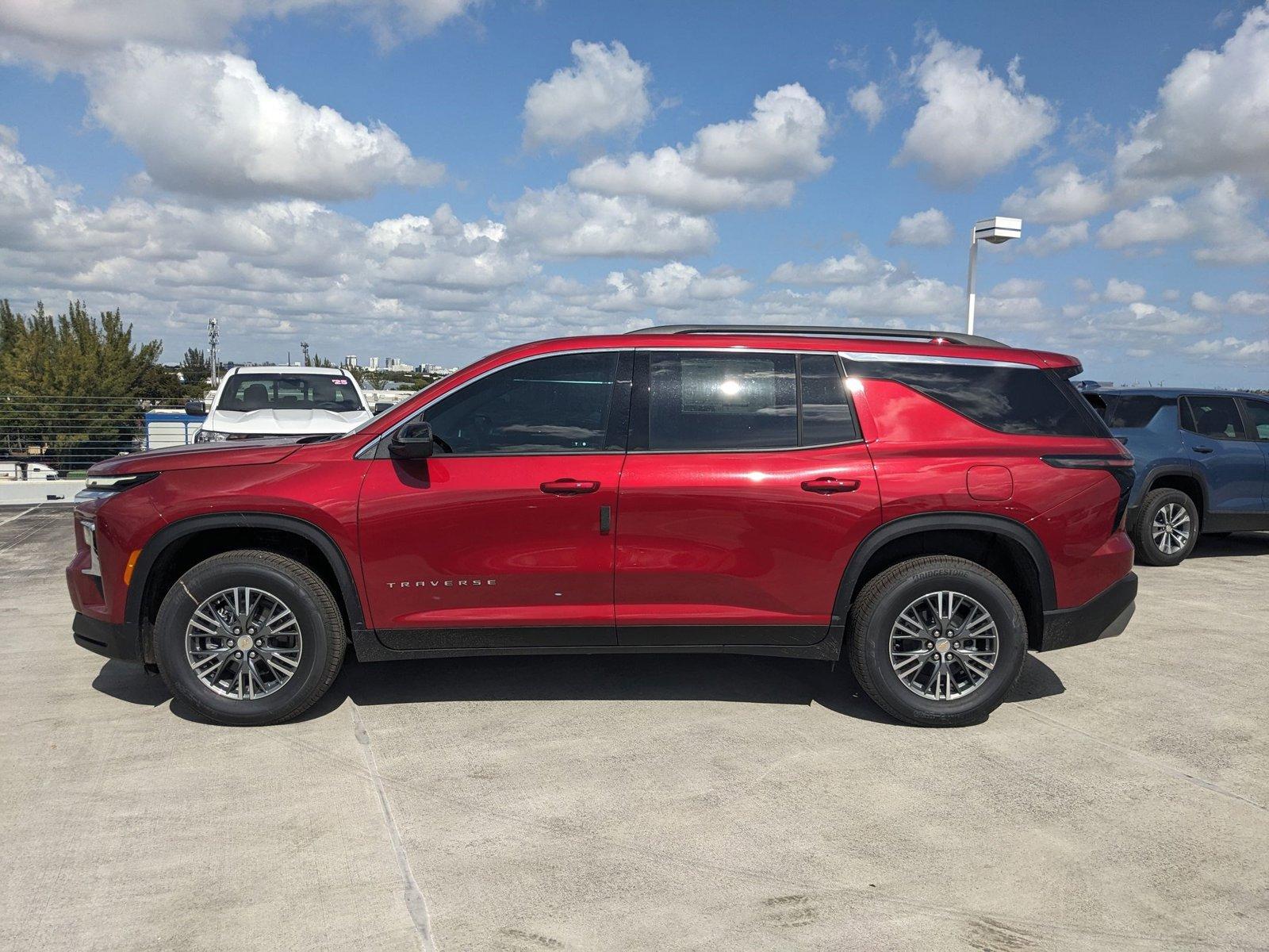 2025 Chevrolet Traverse Vehicle Photo in MIAMI, FL 33172-3015