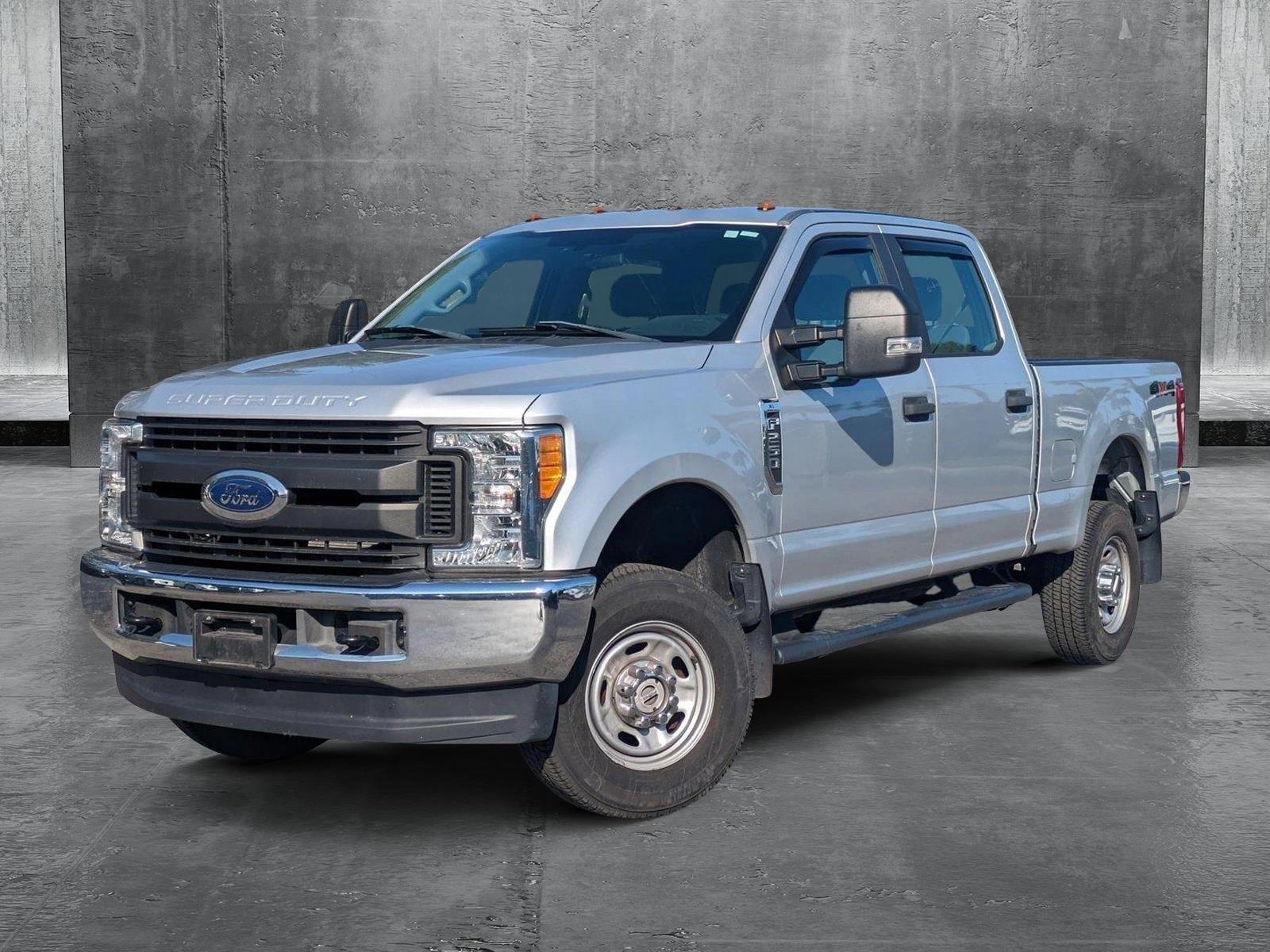 2017 Ford Super Duty F-250 SRW Vehicle Photo in WEST PALM BEACH, FL 33407-3296