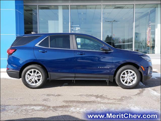 Used 2022 Chevrolet Equinox LT with VIN 3GNAXUEV2NL244133 for sale in Maplewood, Minnesota