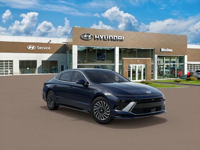 2025 Hyundai SONATA Hybrid Vehicle Photo in Nashua, NH 03060