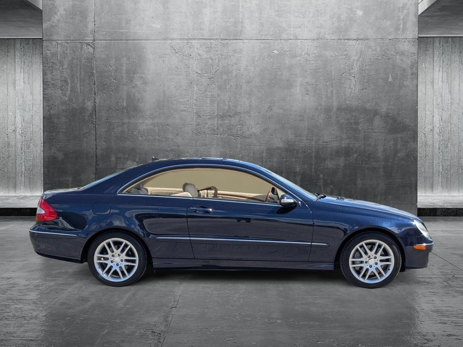 2009 Mercedes-Benz CLK-Class Vehicle Photo in PEMBROKE PINES, FL 33024-6534