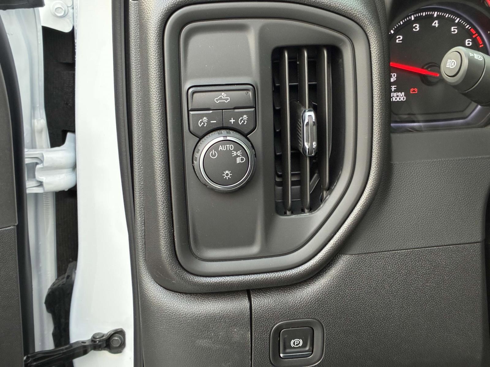 2025 Chevrolet Silverado 1500 Vehicle Photo in LOS ANGELES, CA 90007-3794