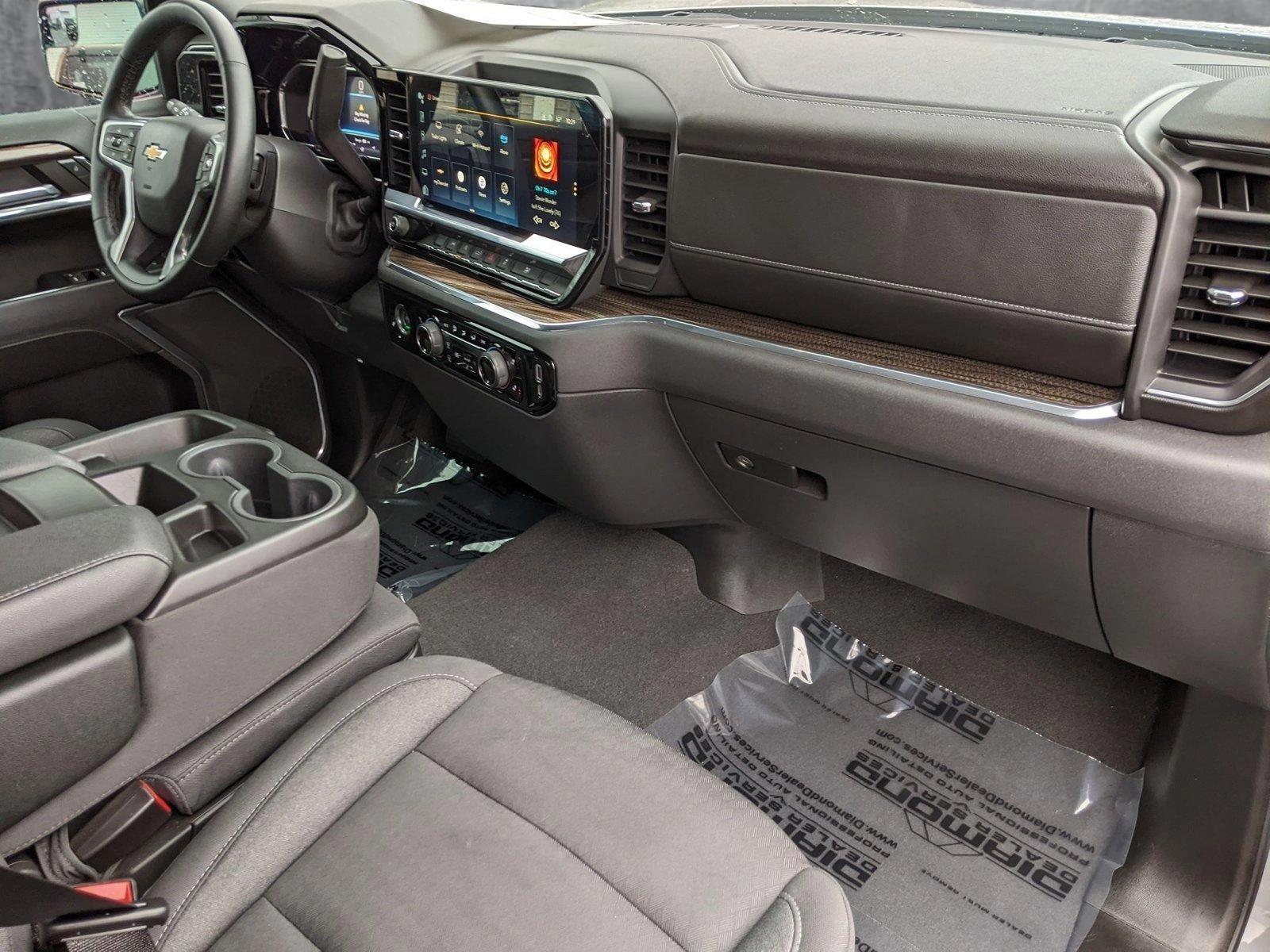 2024 Chevrolet Silverado 1500 Vehicle Photo in TIMONIUM, MD 21093-2300