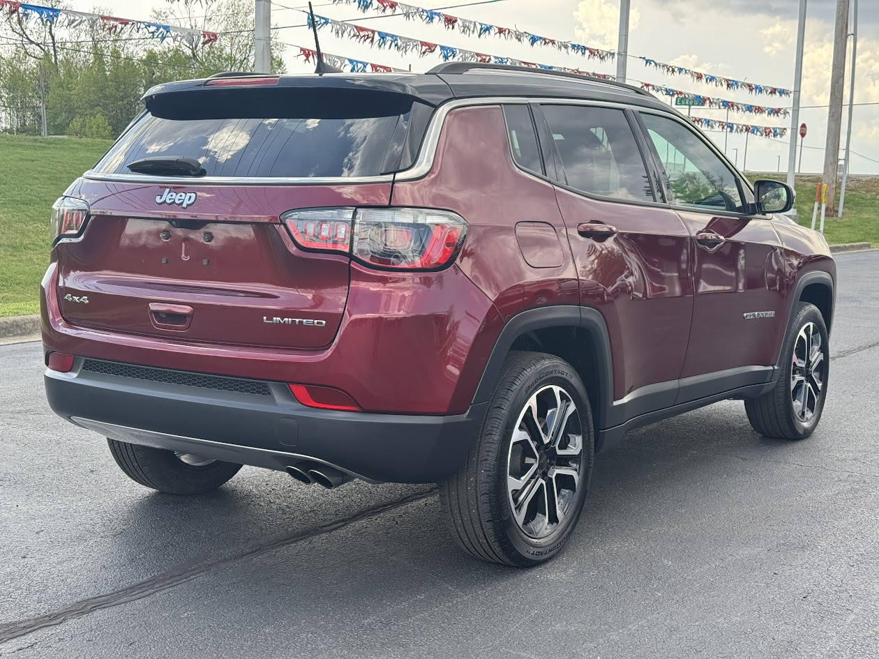 2022 Jeep Compass Vehicle Photo in BOONVILLE, IN 47601-9633