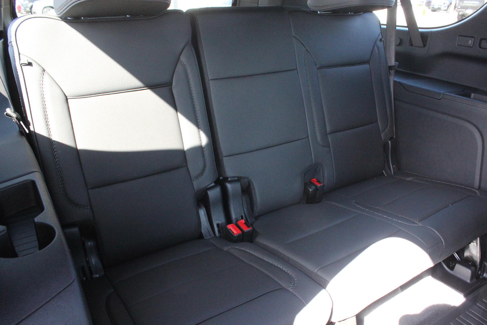 2025 GMC Yukon XL Vehicle Photo in AURORA, CO 80012-4011