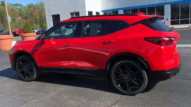 2022 Chevrolet Blazer Vehicle Photo in MOON TOWNSHIP, PA 15108-2571