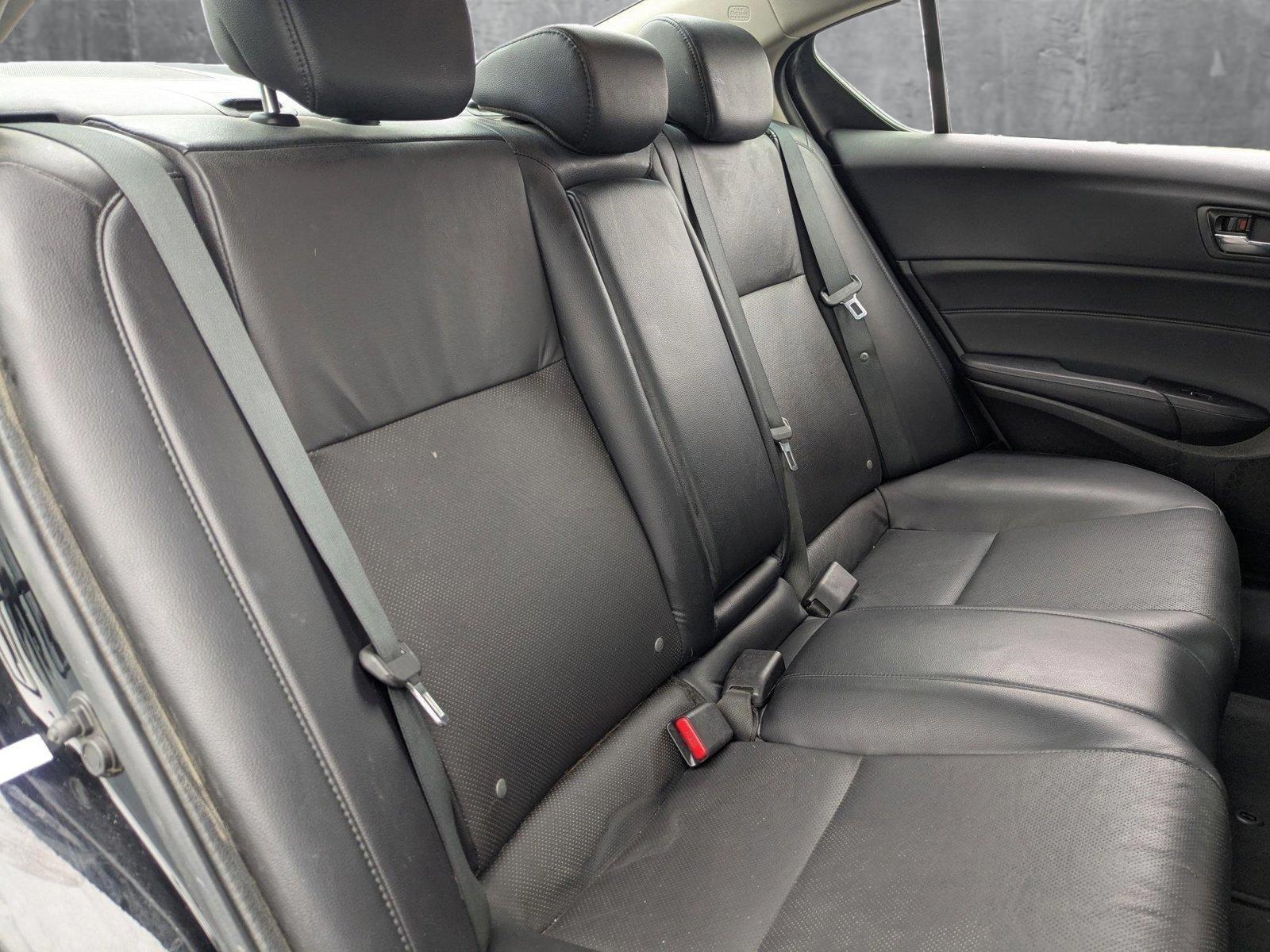 2013 Acura ILX Vehicle Photo in VALENCIA, CA 91355-1705