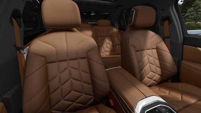 2025 BMW 760i xDrive Vehicle Photo in GRAPEVINE, TX 76051