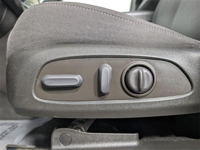 2022 Chevrolet Traverse Vehicle Photo in ENGLEWOOD, CO 80113-6708