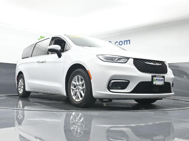2023 Chrysler Pacifica Vehicle Photo in Cedar Rapids, IA 52402