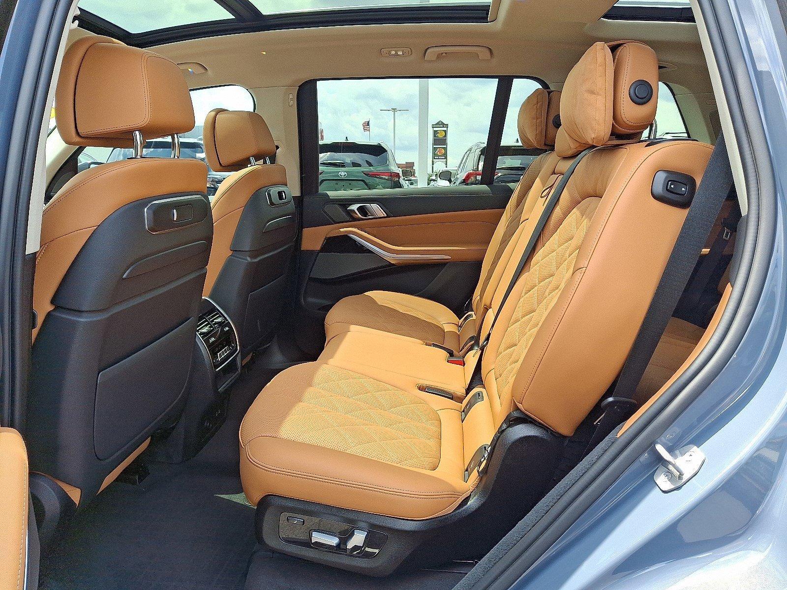2023 BMW X7 xDrive40i Vehicle Photo in Harrisburg, PA 17111