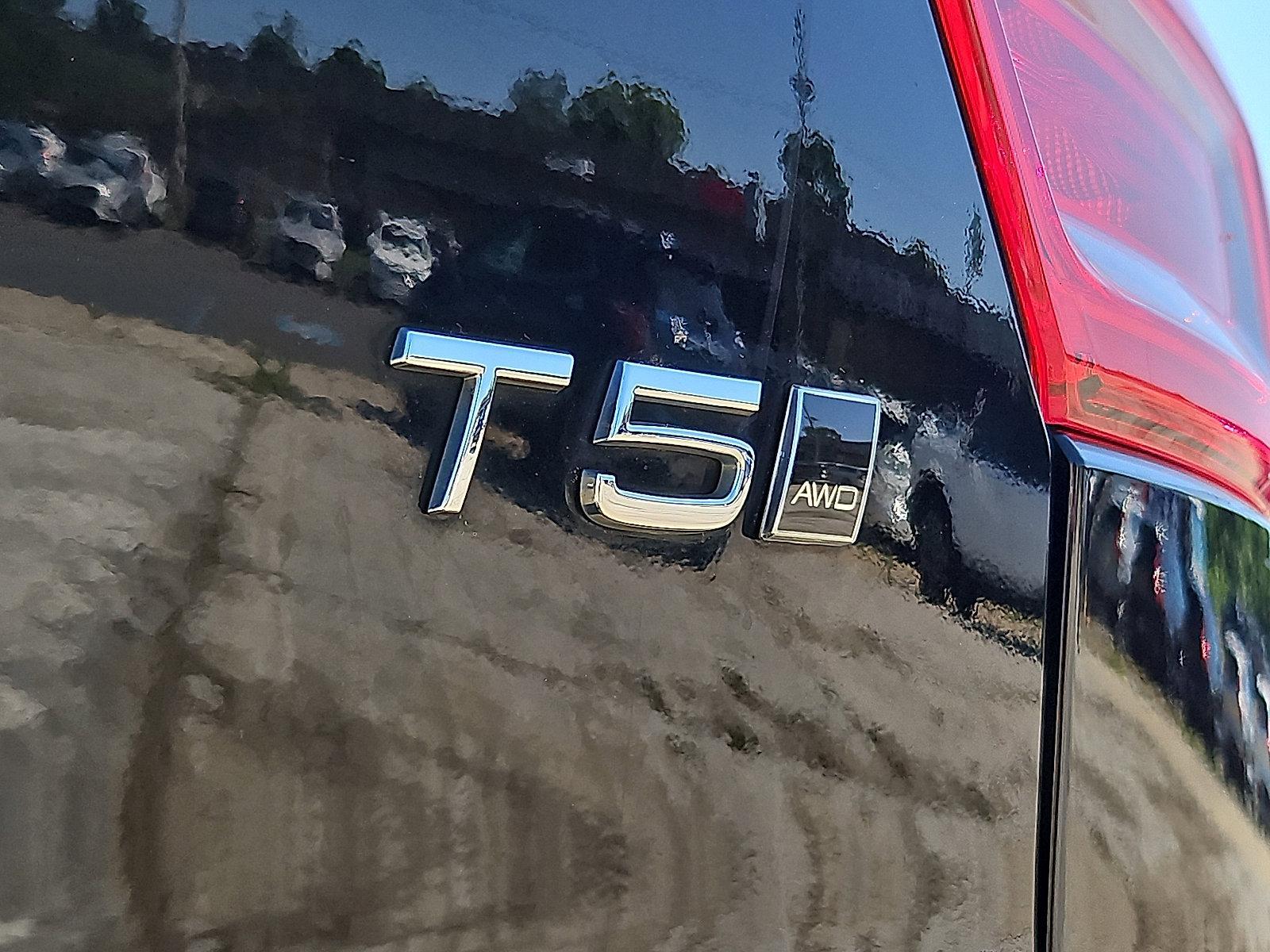 2019 Volvo XC40 Vehicle Photo in Trevose, PA 19053