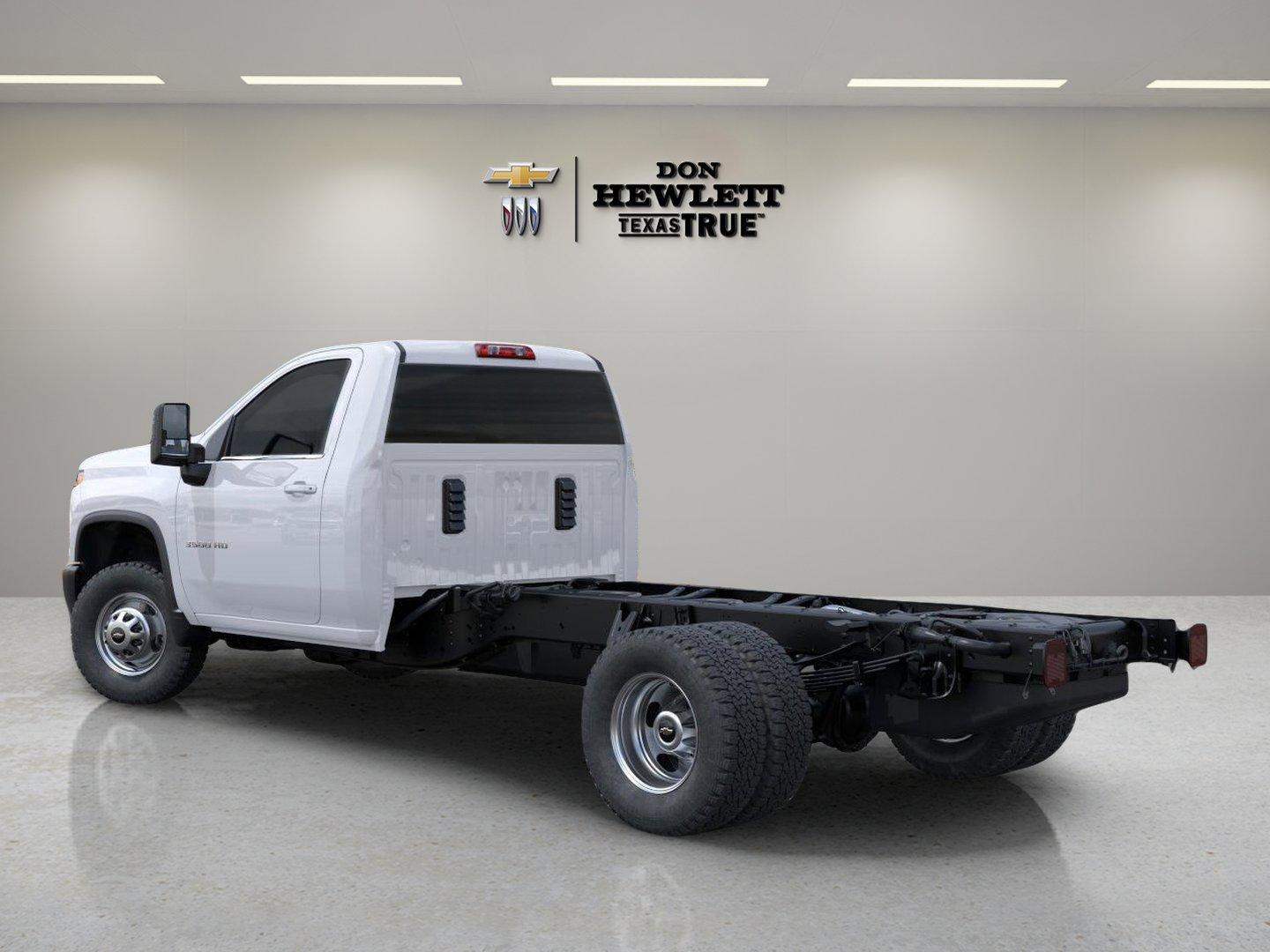 2025 Chevrolet Silverado 3500 HD Chassis Cab Vehicle Photo in GEORGETOWN, TX 78626-7508