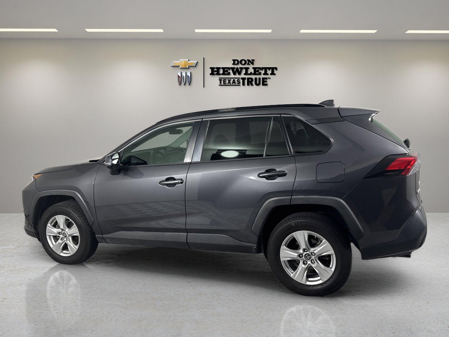 2019 Toyota RAV4 Vehicle Photo in GEORGETOWN, TX 78626-7508