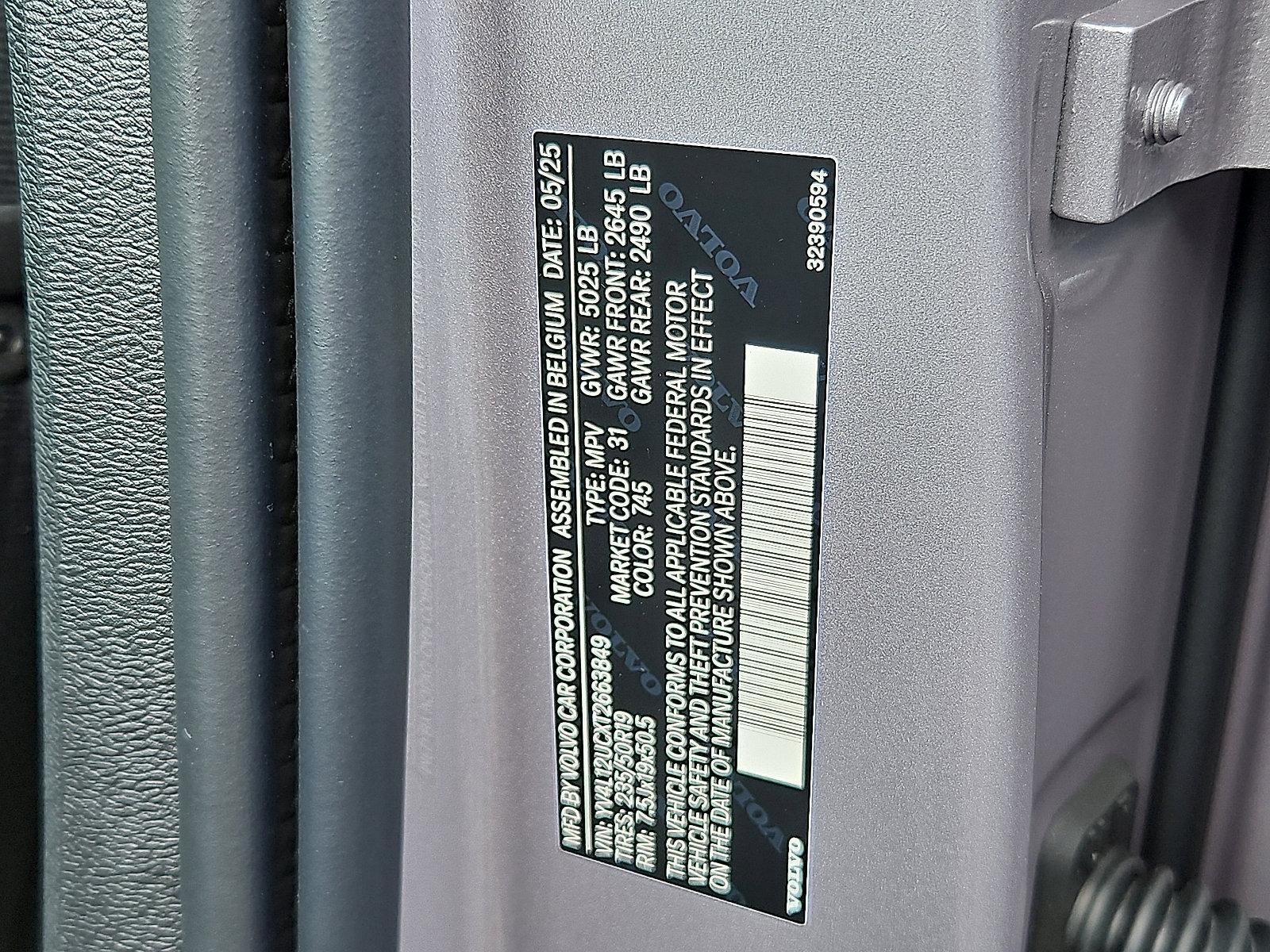 2026 Volvo XC40 Vehicle Photo in Trevose, PA 19053