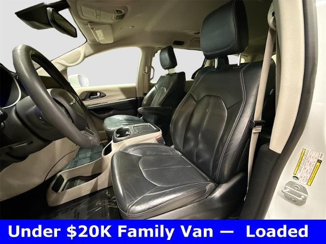 2022 Chrysler Pacifica Vehicle Photo in EVERETT, WA 98203-5662