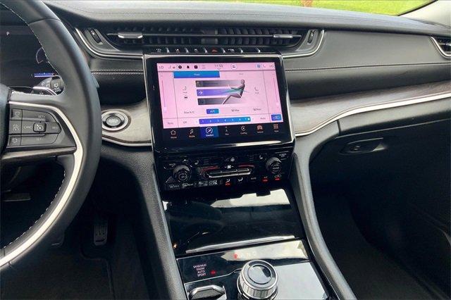2023 Jeep Grand Cherokee L Vehicle Photo in TOPEKA, KS 66609-0000