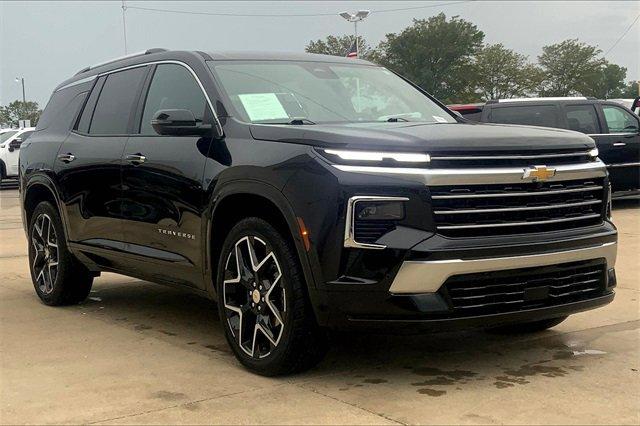 2024 Chevrolet Traverse Vehicle Photo in TOPEKA, KS 66609-0000