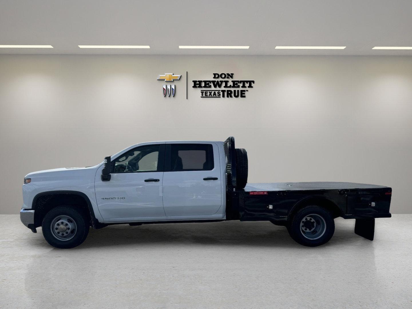 2024 Chevrolet Silverado 3500 HD Chassis Cab Vehicle Photo in GEORGETOWN, TX 78626-7508