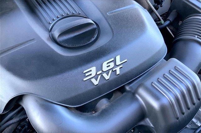 2013 Jeep Grand Cherokee Vehicle Photo in KANSAS CITY, MO 64114-4502
