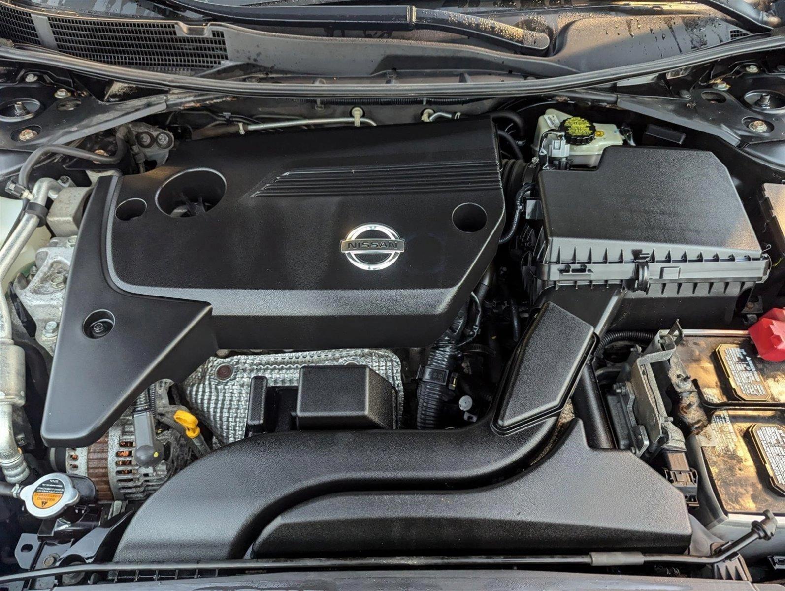 2015 Nissan Altima Vehicle Photo in MEMPHIS, TN 38115-1503