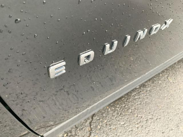 2022 Chevrolet Equinox Vehicle Photo in MOON TOWNSHIP, PA 15108-2571