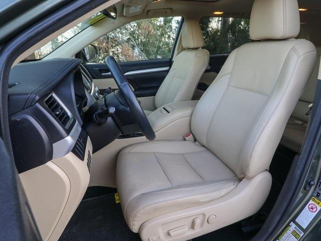 2016 Toyota Highlander Vehicle Photo in HOMOSASSA, FL 34448-1461