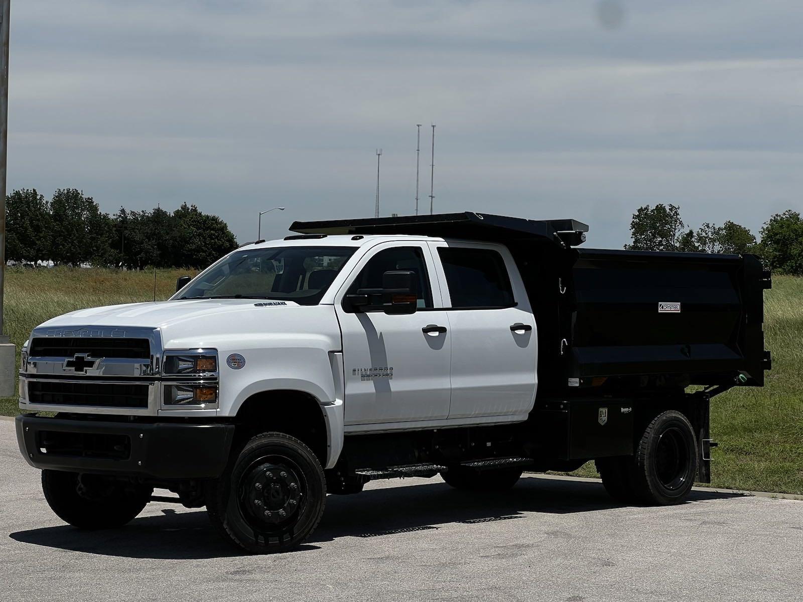 2024 Chevrolet Silverado 5500 HD Vehicle Photo in GEORGETOWN, TX 78626-7508