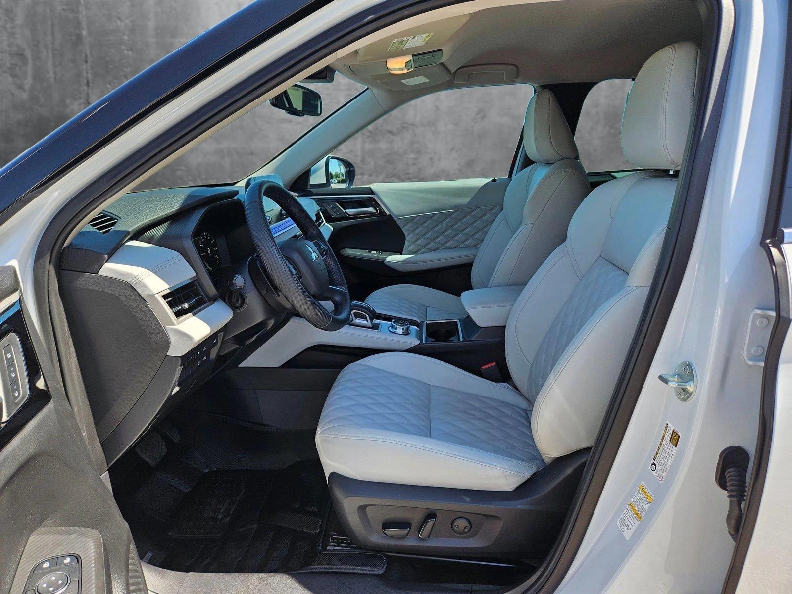 2023 Mitsubishi Outlander PHEV Vehicle Photo in AUSTIN, TX 78759-4154