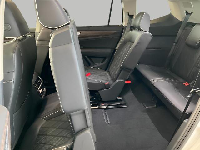 2025 Volkswagen Atlas Vehicle Photo in Oshkosh, WI 54904