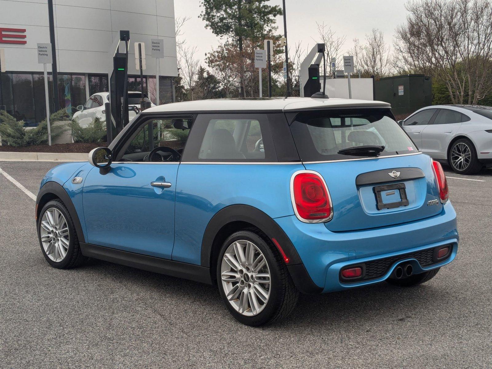2015 MINI Cooper S Hardtop Vehicle Photo in Towson, MD 21204