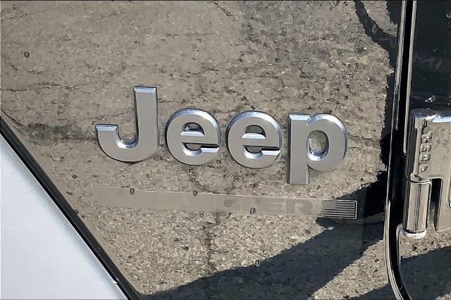 2023 Jeep Wrangler Vehicle Photo in Kansas City, MO 64114