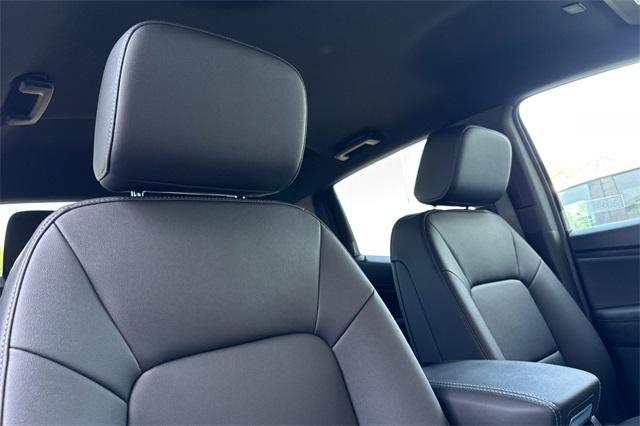 2025 GMC Canyon Vehicle Photo in ELK GROVE, CA 95757-8703