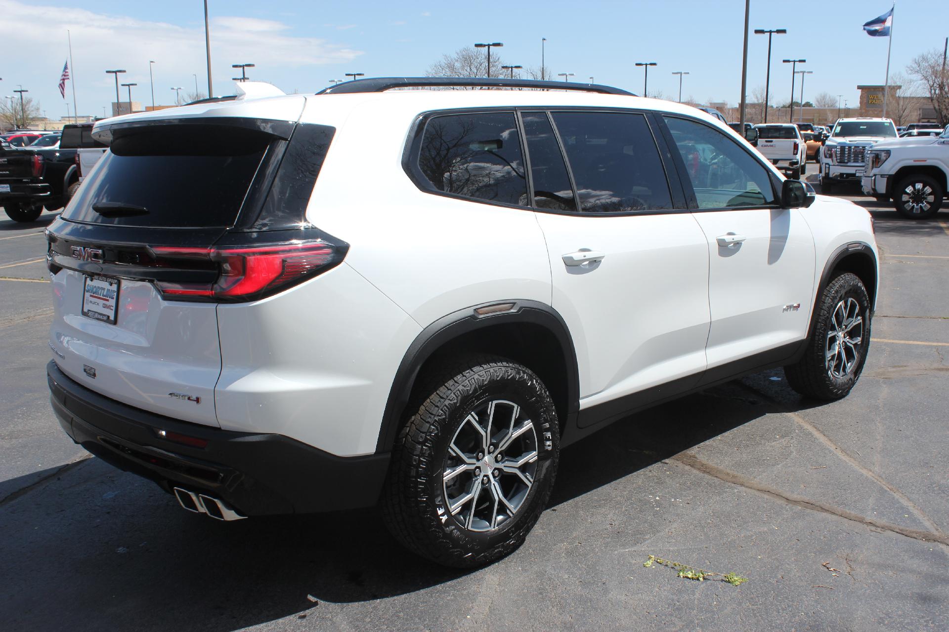 2025 GMC Acadia Vehicle Photo in AURORA, CO 80012-4011