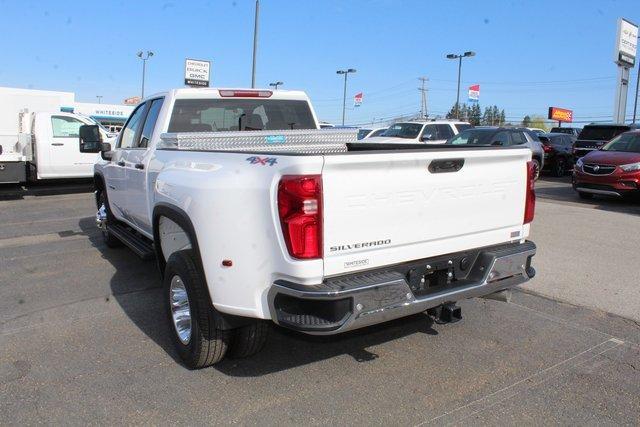 2025 Chevrolet Silverado 3500 HD Vehicle Photo in SAINT CLAIRSVILLE, OH 43950-8512