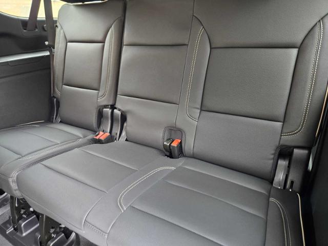 2025 GMC Yukon XL Vehicle Photo in DALLAS, TX 75209-3016