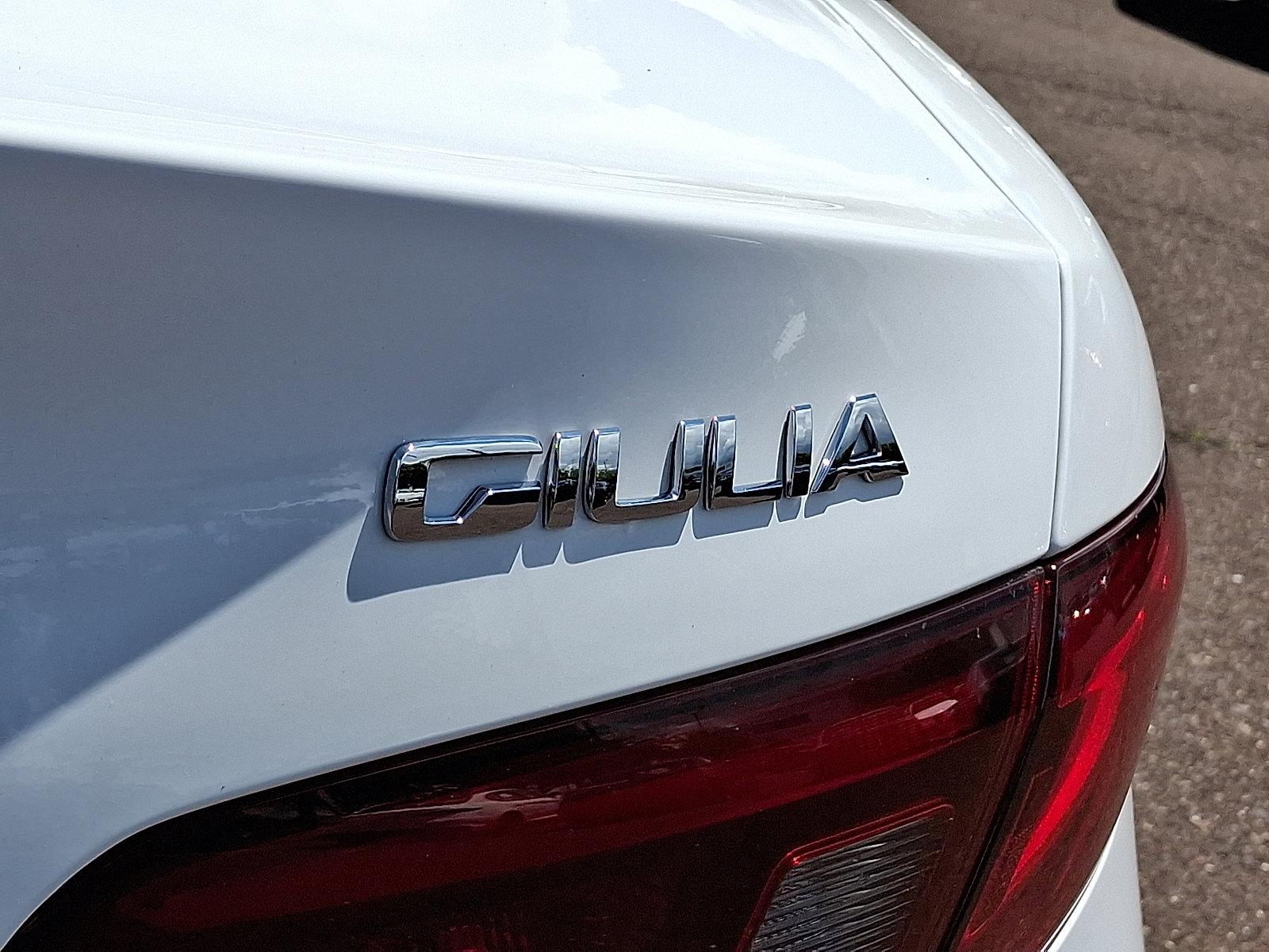 2022 Alfa Romeo Giulia Vehicle Photo in Willow Grove, PA 19090