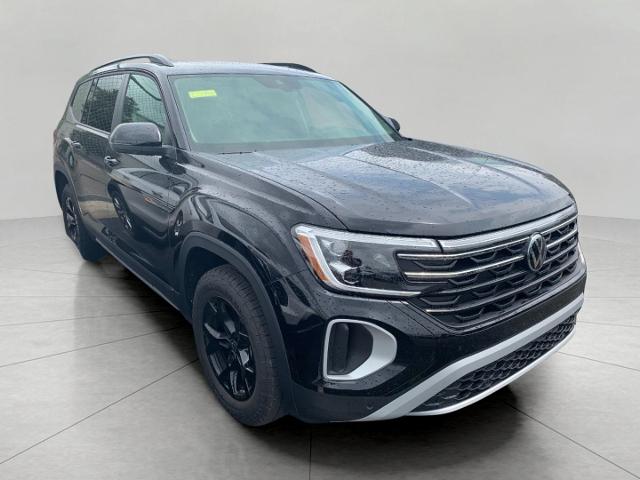 2024 Volkswagen Atlas Vehicle Photo in APPLETON, WI 54914-4656