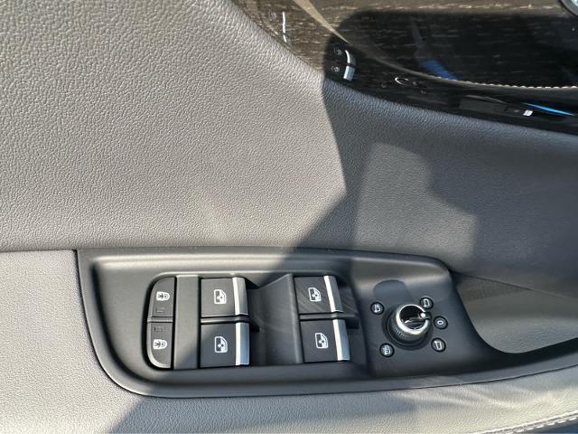 2025 Audi Q7 Vehicle Photo in HOUSTON, TX 77090