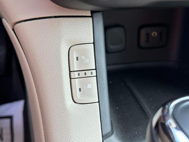 2017 GMC Acadia Vehicle Photo in COLUMBIA, MO 65203-3903