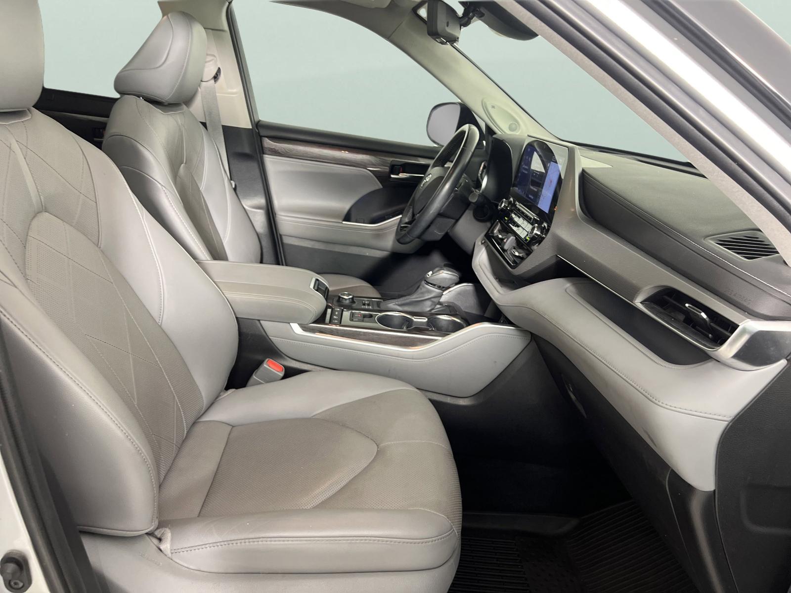 2021 Toyota Highlander Vehicle Photo in Georgetown, TX 78626