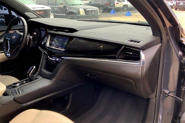 2023 Cadillac XT6 Vehicle Photo in TOPEKA, KS 66609-0000