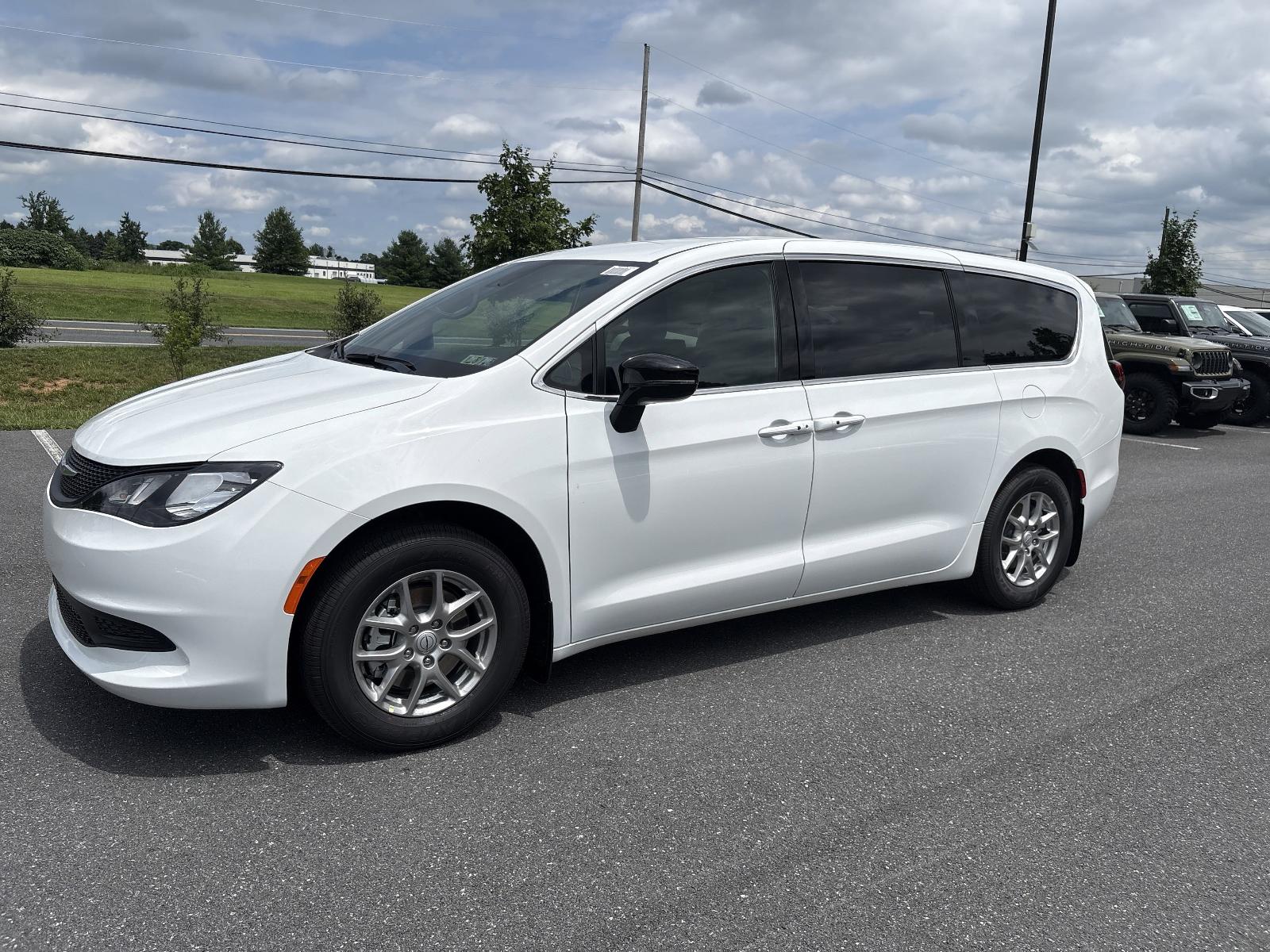 2025 Chrysler Voyager Vehicle Photo in Mechanicsburg, PA 17050-1707