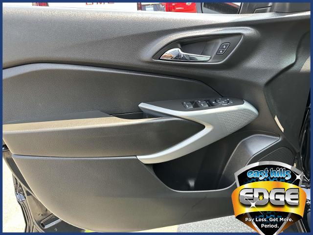 2024 Chevrolet Trax Vehicle Photo in Roslyn, NY 11576