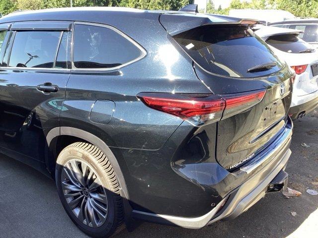 2021 Toyota Highlander Vehicle Photo in PUYALLUP, WA 98371-4149