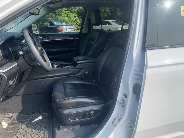 2023 Jeep Grand Cherokee Vehicle Photo in Doylsetown, PA 18901