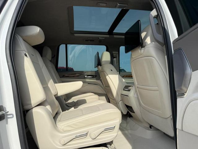 2023 Cadillac Escalade ESV Vehicle Photo in COLUMBIA, MO 65203-3903