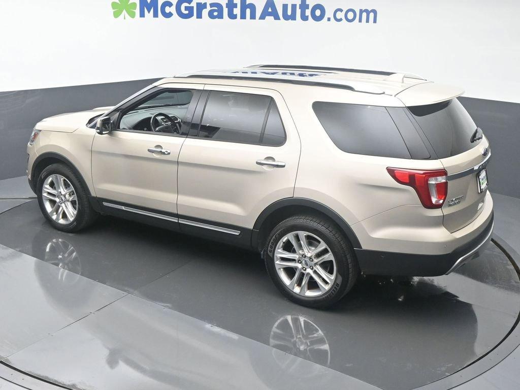 2017 Ford Explorer Vehicle Photo in Cedar Rapids, IA 52402